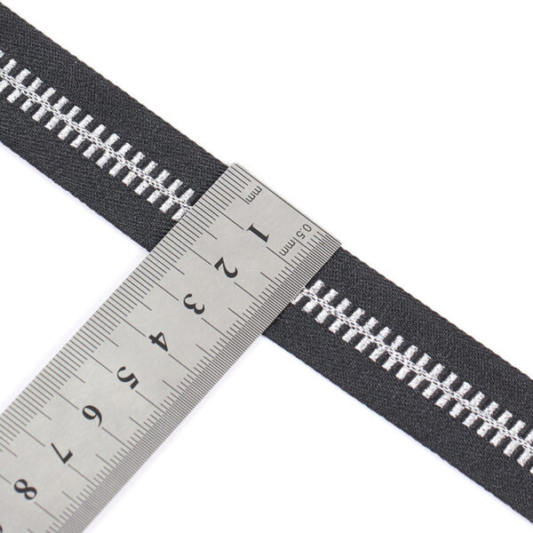 Gold & Silver Metallic Jacquard Webbing – 2.0-2.5cm Twill Polyester Decorative Ribbon for Apparel & Packaging Trim