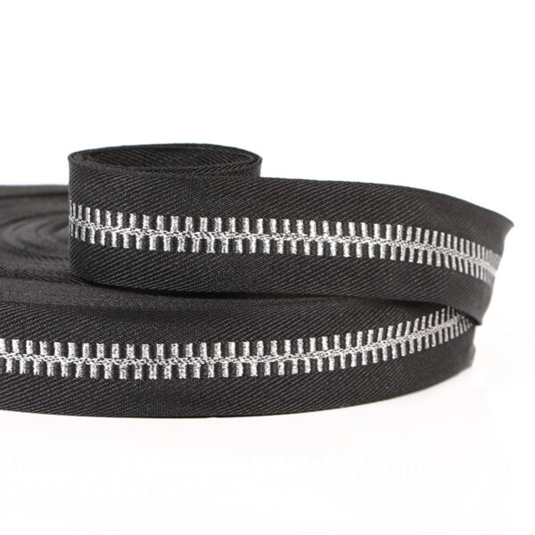 Gold & Silver Metallic Jacquard Webbing – 2.0-2.5cm Twill Polyester Decorative Ribbon for Apparel & Packaging Trim