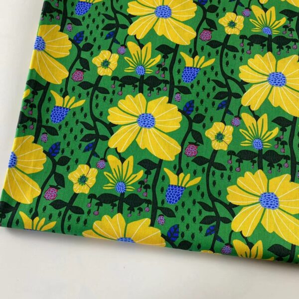 100% Combed Cotton Poplin Fabric — Floral Print for Summer Dresses