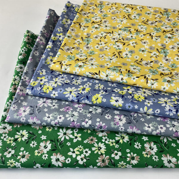主图-02 Japanese-Style Small Floral Cotton Fabric – 100% Cotton Poplin for Bedding & DIY