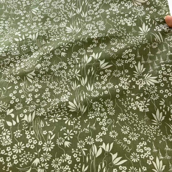 40s Cotton Poplin Floral Fabric – Vintage Meadow Print for Summer Apparel