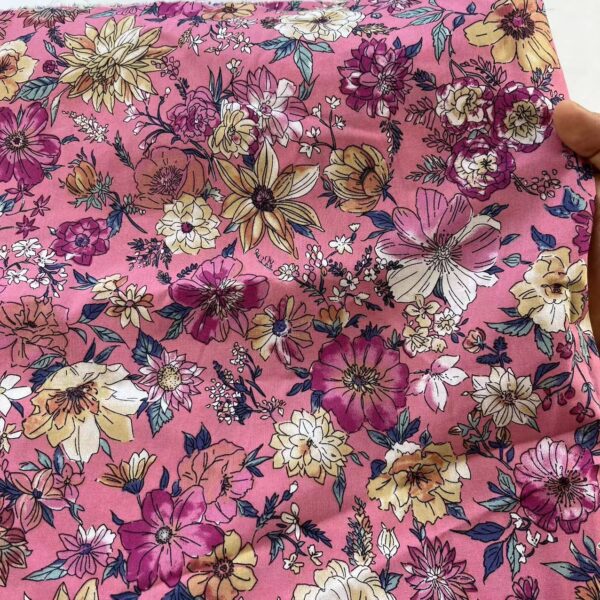 Pure Cotton Poplin Printed Fabric – Vintage Floral Craft Cloth