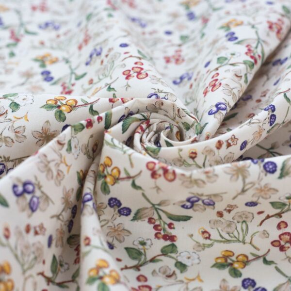Pastoral Floral Printed Cotton Poplin Fabric – 100% Cotton for Summer Dresses & Kidswear