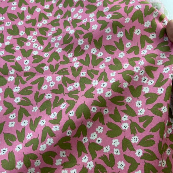 40s Cotton Poplin Printed Fabric – Fresh Country Floral for Shirts, DIY Bags & Summer Crafts