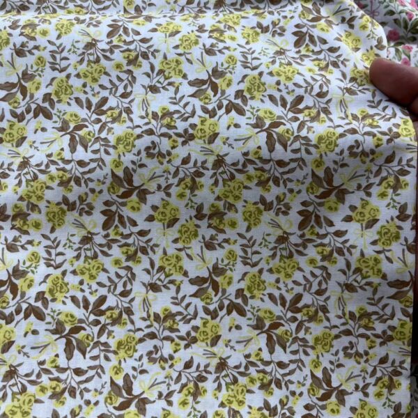 40s Cotton Poplin Printed Fabric – Vintage Country Floral for Summer Shirts & DIY Crafts