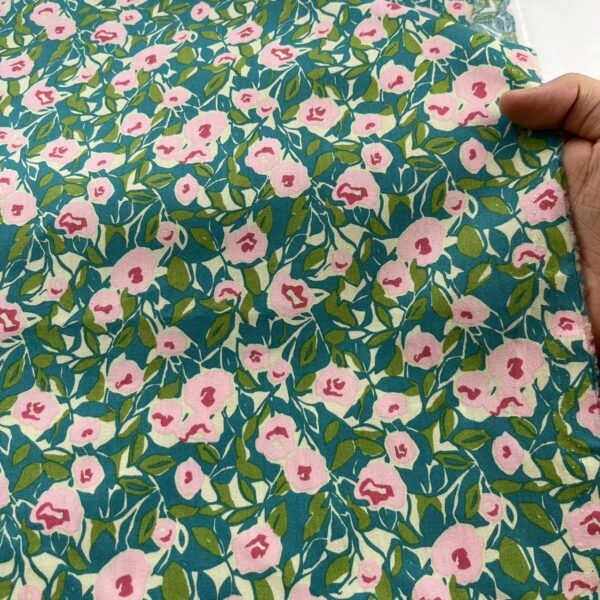 40s Cotton Poplin Floral Fabric – Countryside Bloom Print for Summer Sewing