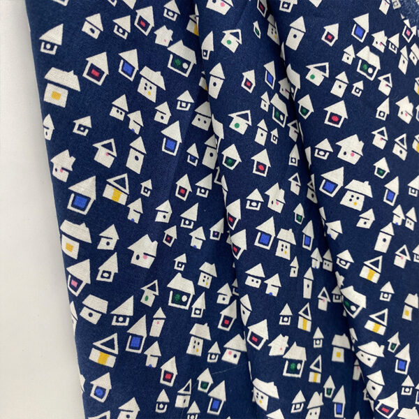 主图-04 Cotton Poplin Fabric with Little House Print – 60s Lightweight Dress & Pajama Material