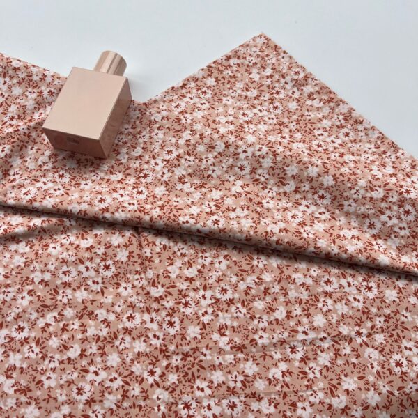 100% Cotton Reactive Printed Poplin Fabric — Pastoral Floral Pattern for Summer Dresses & Crafts