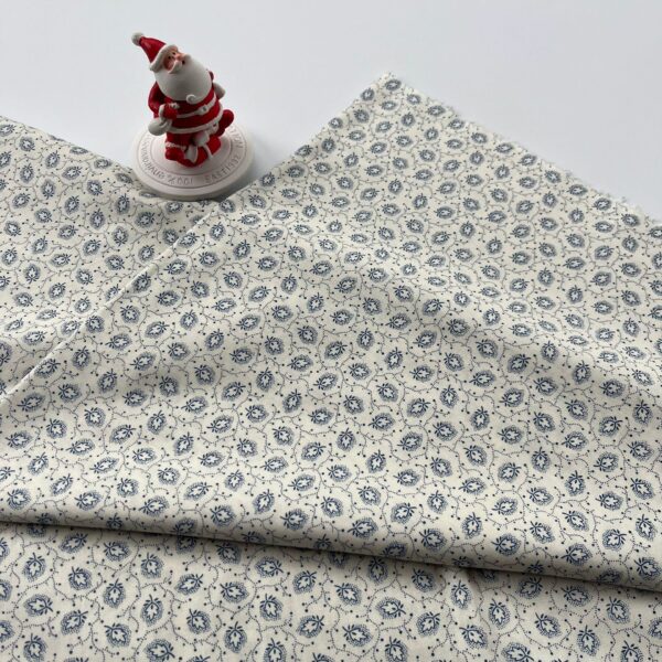 100% Cotton Reactive Printed Poplin Fabric — Country Floral Design for Summer Dresses & DIY Crafts