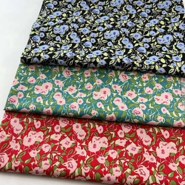 40s Cotton Poplin Floral Fabric – Countryside Bloom Print for Summer Sewing