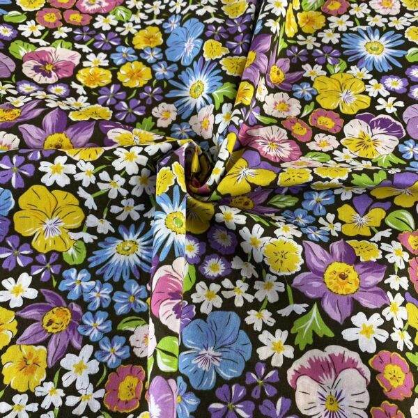 Vintage Floral Cotton Poplin Fabric – 100% Cotton Country Style Fabric for Dresses & Homewear