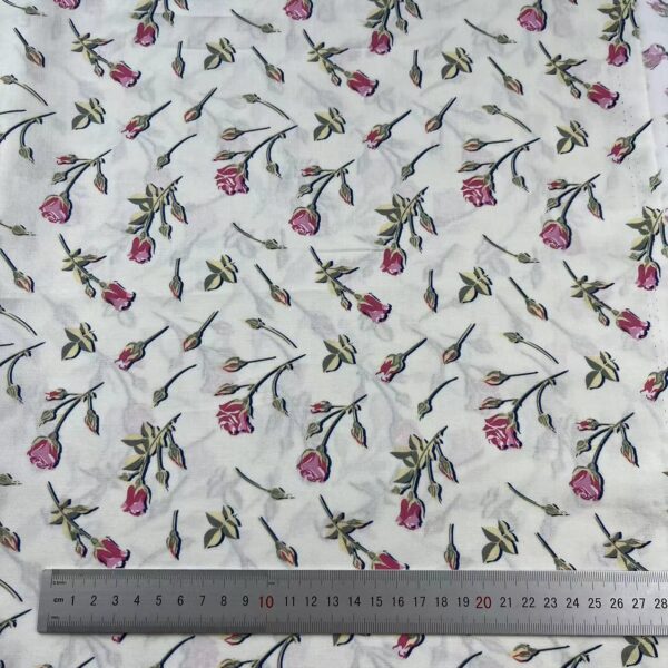 40s Cotton Poplin Floral Fabric – Country Style Print for DIY & Apparel