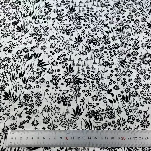 40s Cotton Poplin Floral Fabric – Vintage Meadow Print for Summer Apparel