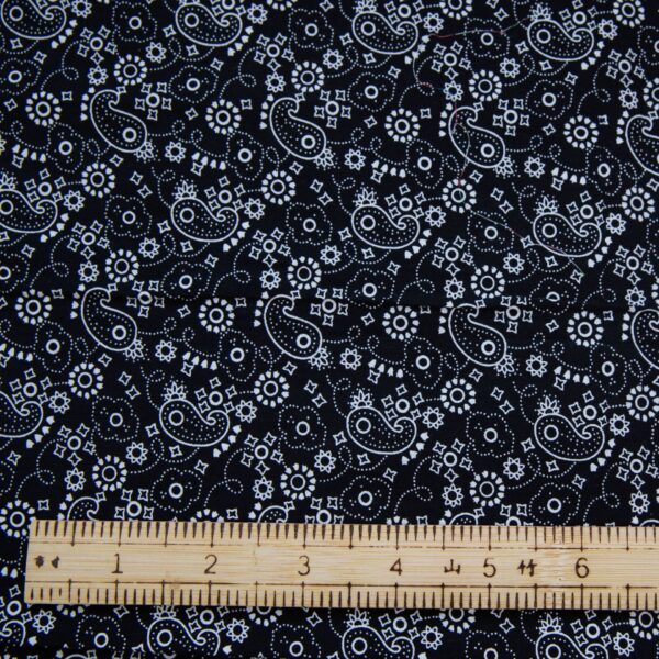 主图-13 100% Cotton Poplin Cartoon Floral Fabric — Soft Summer Print