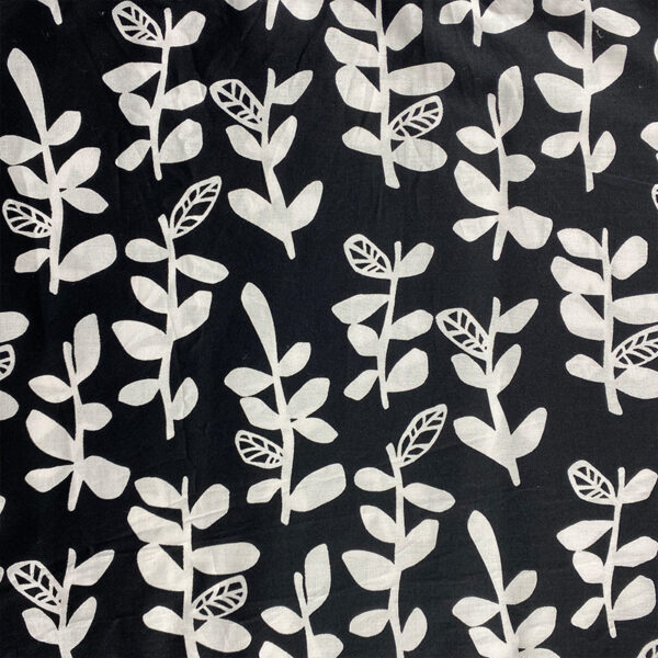 100% Cotton Leaf Print Poplin Fabric — Soft, Breathable & Reactive-Dyed