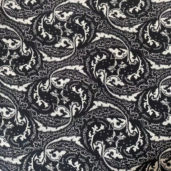 主图-02 100% Cotton Printed Poplin Fabric — Floral Geometric Pattern