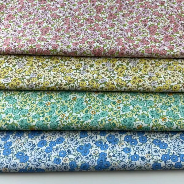 Country-Style Cotton Poplin Fabric — Mini Floral Print Material
