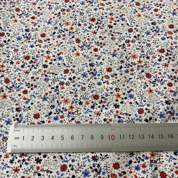 Printed Cotton Poplin Fabric — Small Floral Pattern for Women’s Clothing