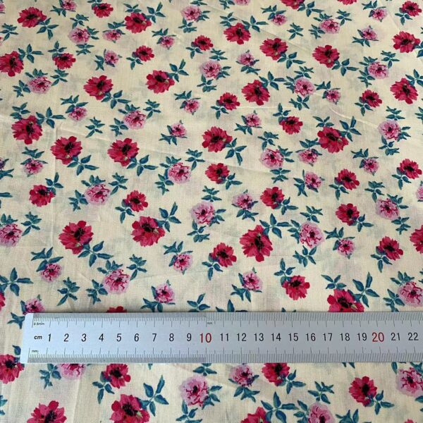100% Cotton Poplin Small Floral Printed Fabric — Soft Summer Apparel Use