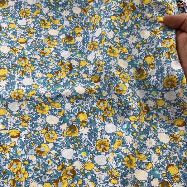 40s Pure Cotton Poplin Printed Fabric – Small Floral Pattern for Shirts, Bags & DIY Projects