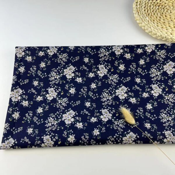 Country-Style Cotton Poplin Fabric — Mini Floral Print Material