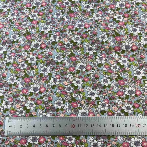Country-Style Cotton Poplin Fabric — Mini Floral Print Material