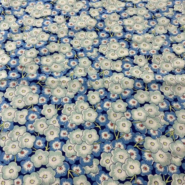 主图-04 Lightweight Floral Cotton Poplin Fabric for Dresses and Kidswear