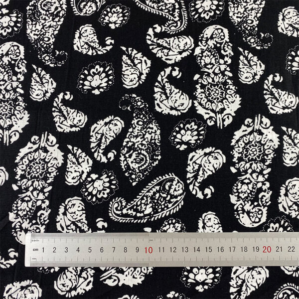 100% Cotton Geometric Reactive Printed Fabric — Lightweight & Breathable for Summer Apparel