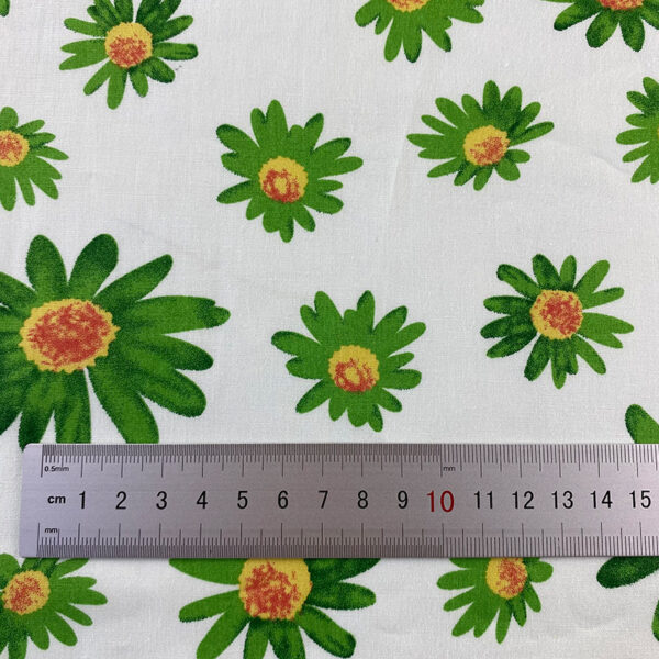100% Cotton Daisy Print Fabric — Soft & Lightweight for Summer Apparel