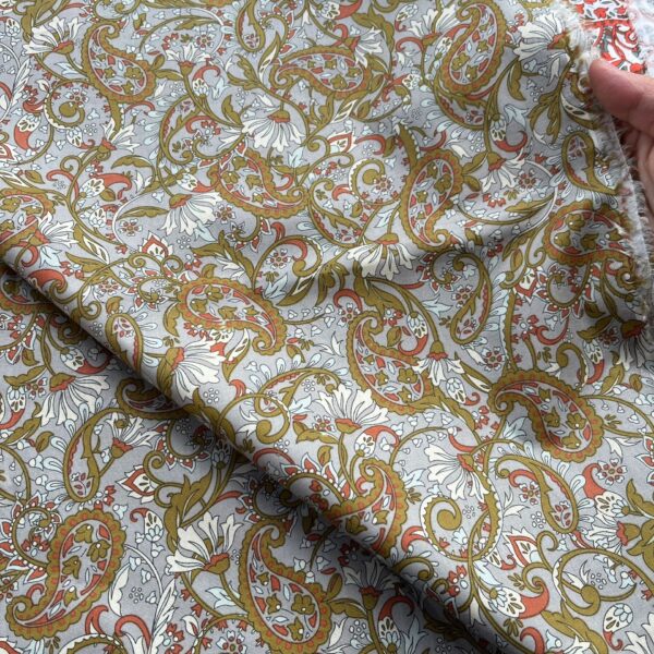 Vintage Paisley Cotton Poplin Fabric — DIY, Shirt & Headscarf Material