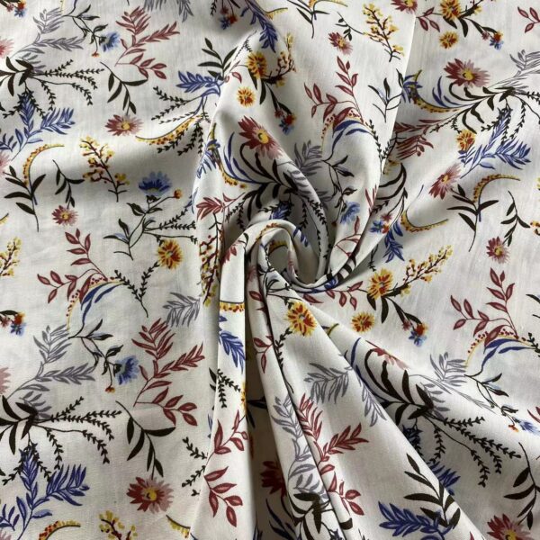 Soft Cotton Poplin Floral Print Fabric — Lightweight Material for Summer Apparel