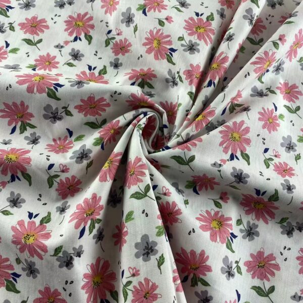 100% Cotton Reactive Daisy Printed Fabric — Soft & Colorfast Poplin