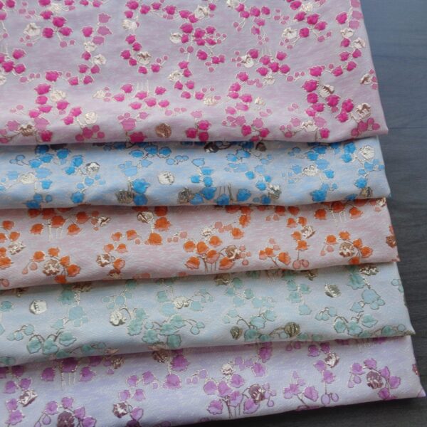 Yarn-Dyed Floral Jacquard Fabric — Lightweight & Elegant Texture