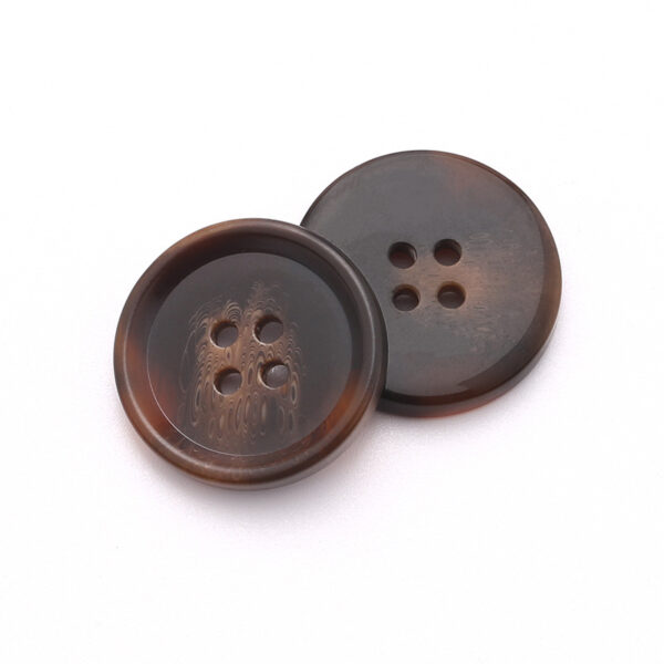 Shell Fine-Edge Shirt Button — Elegant & Natural Apparel Decoration