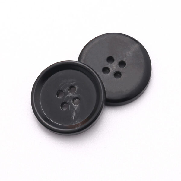 Shell Fine-Edge Shirt Button — Elegant & Natural Apparel Decoration