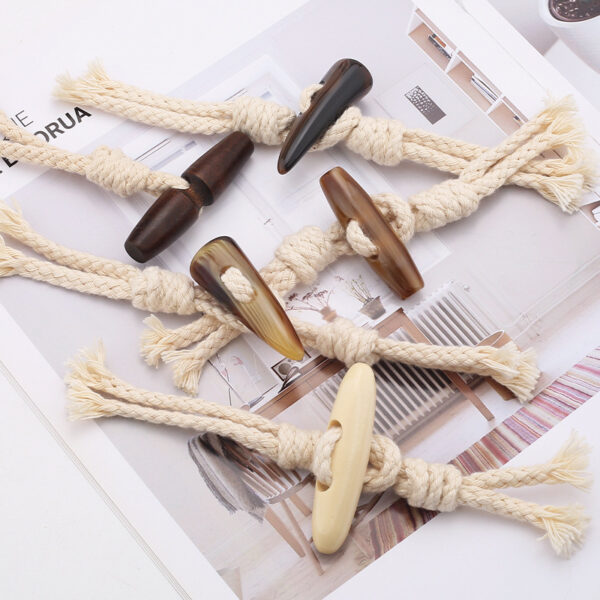 Wholesale Resin Imitation Horn Buttons for Women's Coats and Trench Coats Sheep Horn Buttons for Cashmere Coats and Outerwear Decorative Imitation Horn Buttons